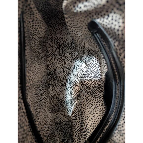 Alyssa Vegan Handbag Purse Bag Tote 2 Colored Light Brown Black Alligator Print - Picture 4 of 14